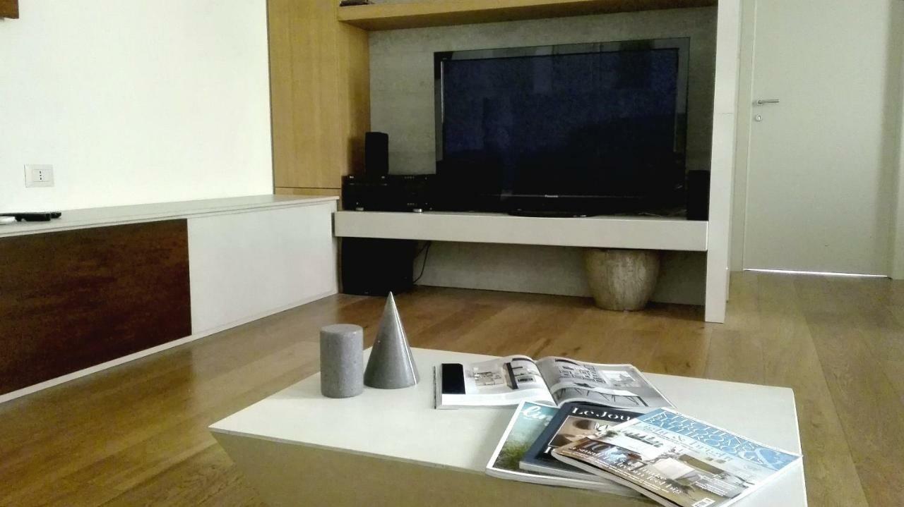 Appartamento Moderno In Centro Storico Lucca Luaran gambar